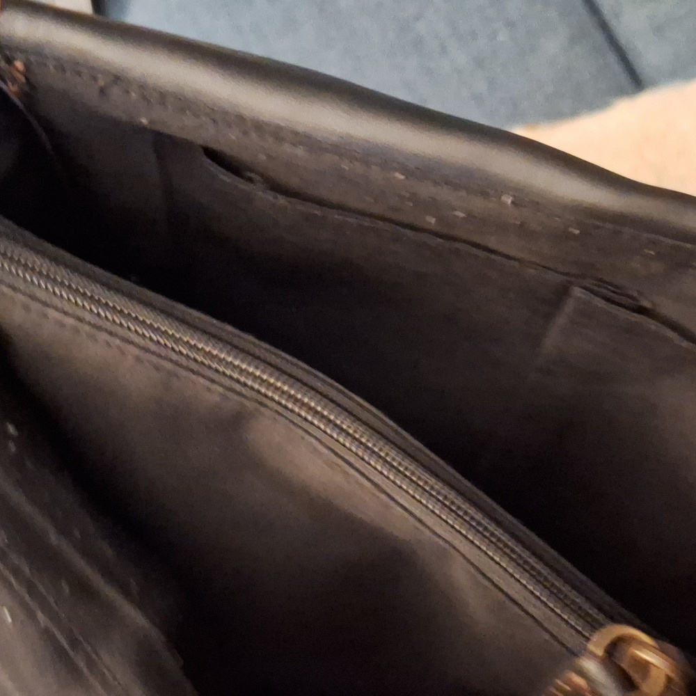 Black leather bag - Picture 6 of 7